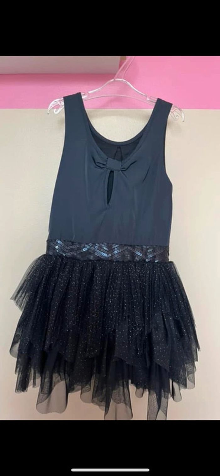 Robe tape à l’œil fête , neuve sans étiquette tulles sequins pailettes - photo numéro 3