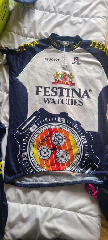 Tenu de cycliste taille 6