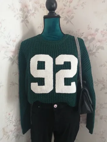 Pull en maille vert foncé avec 92 brodé / fb sister / (L)