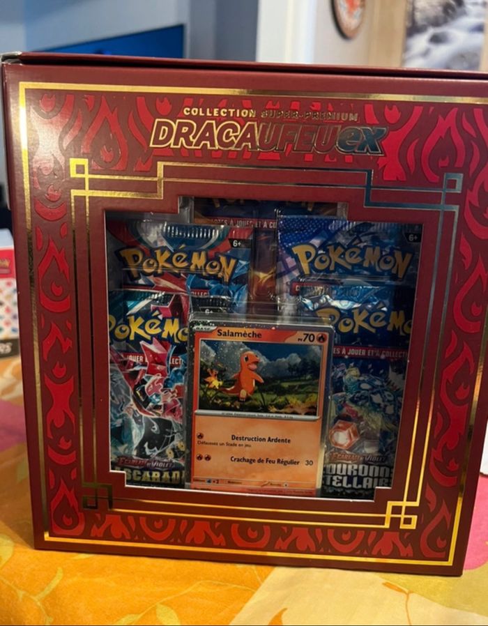 Coffret Dracaufeu EX Super premium avec figurine - photo numéro 4