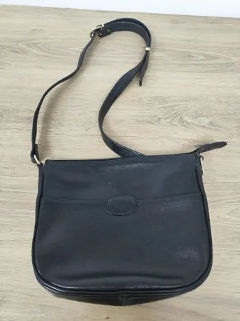 Sac à bandoulière noir République Diffusion Paris,