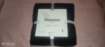 Plaid neuf marque Sinequanone couleur bleu marine