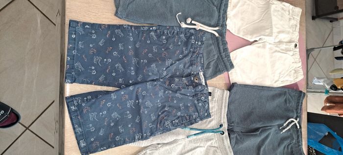 Lot de vêtements 6 ans - photo numéro 4