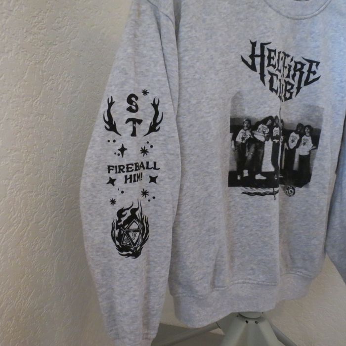 Sweat Hellfire Club – Collection officielle Netflix x H&M (Divided) Unisexe😎 - photo numéro 3