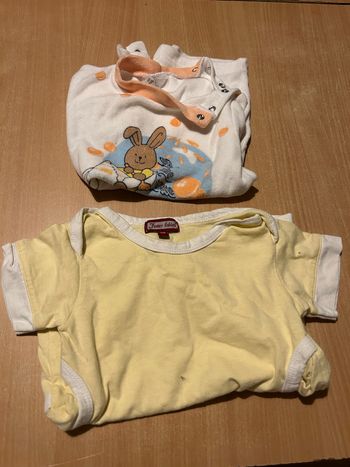 Lot de 2 combinaison short taille 6 mois