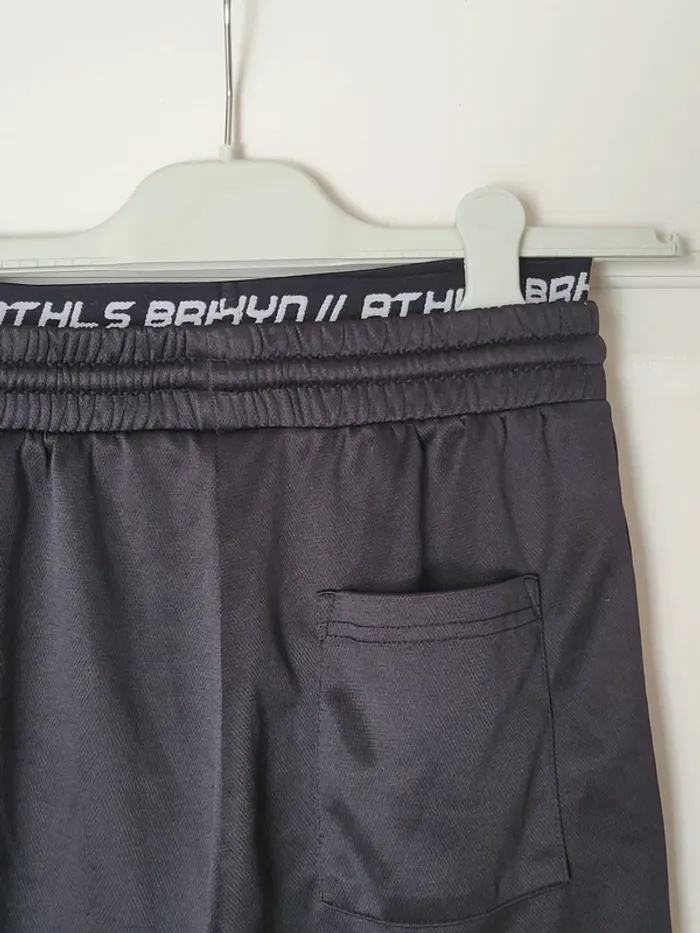 Short de sport noir - photo numéro 4