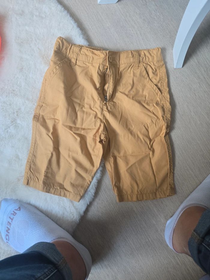 Short moutarde