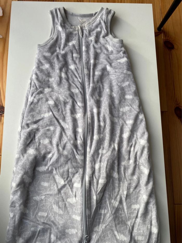 Gigoteuse nuage gris - photo numéro 2