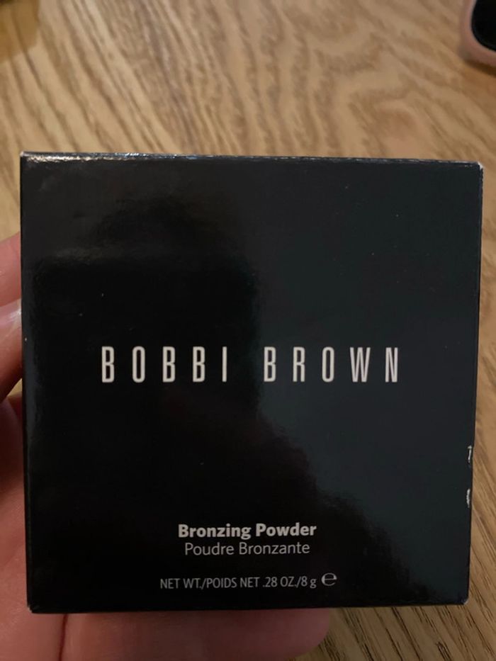 Poudre bronzante Bobbi Brown Bronzing Powder - Teinte Golden Light 1 - photo numéro 4