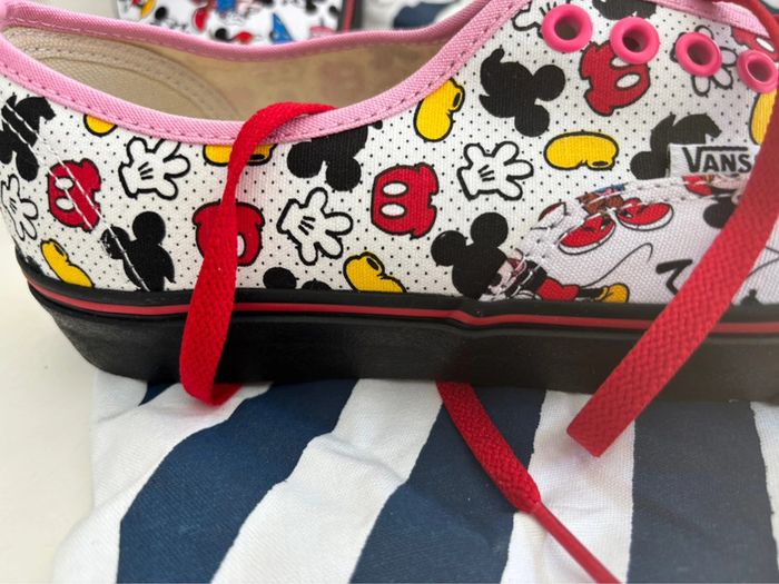 Vans custom Disney Mickey - Taille 42,5 - Neuves - Modèle unique ! - photo numéro 3