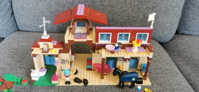 Lego Friends le club d'équitation de Heartlake city - photo numéro 3