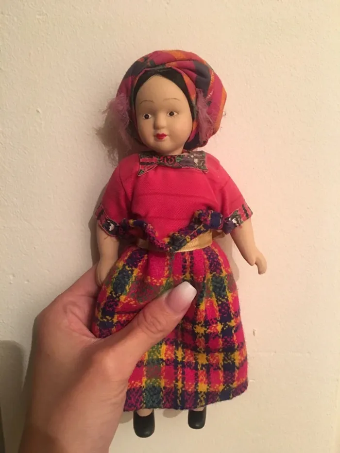 2 poupées en porcelaine - photo numéro 4