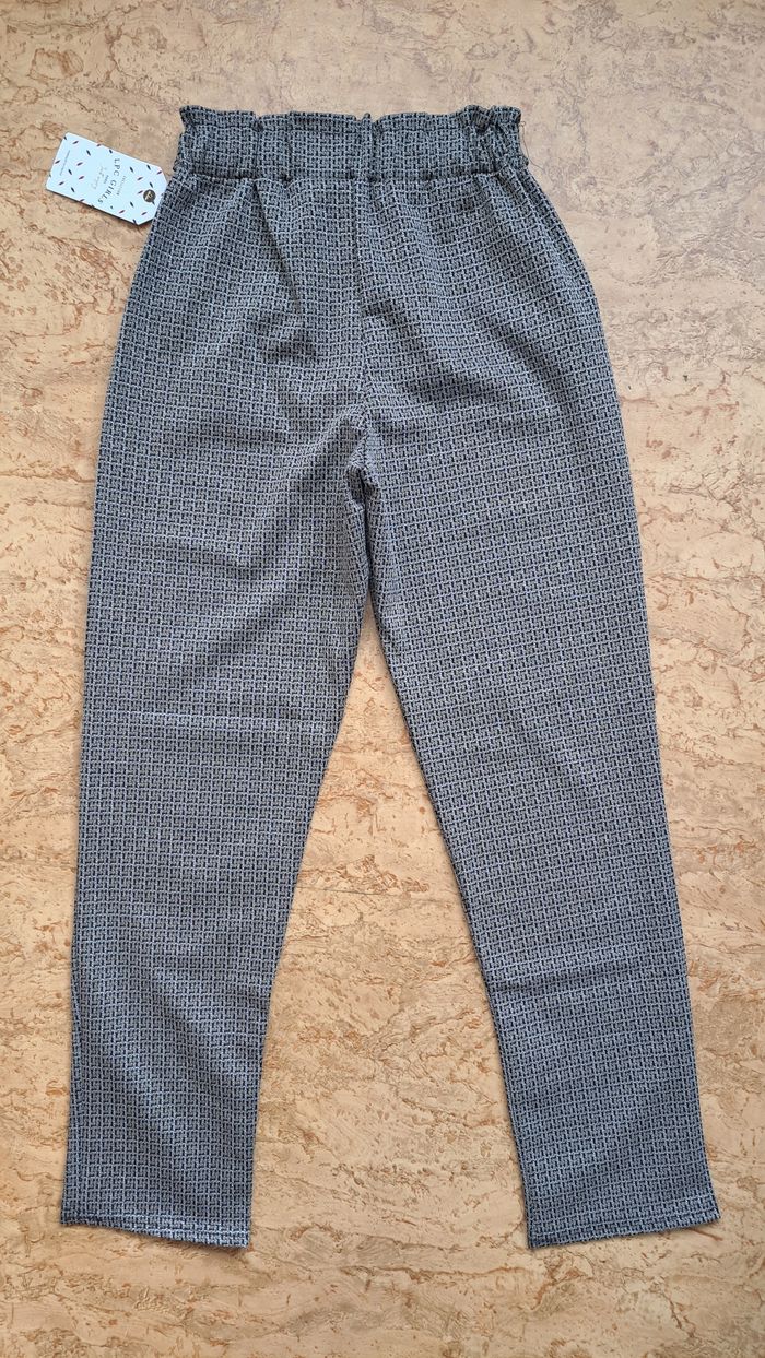 Pantalon neuf étiquetté 14 ans - photo numéro 2