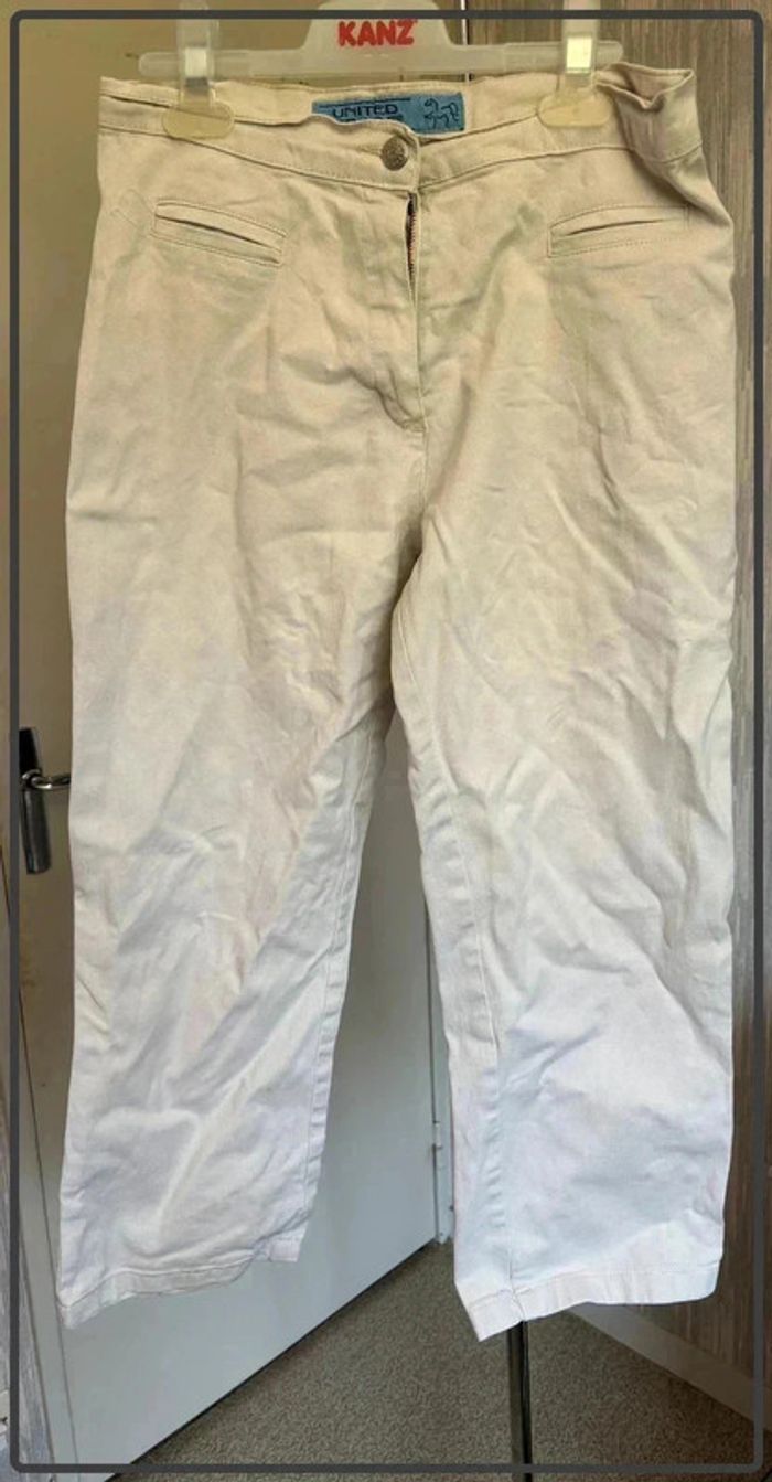 Pantacourt taille 40 marque united trade