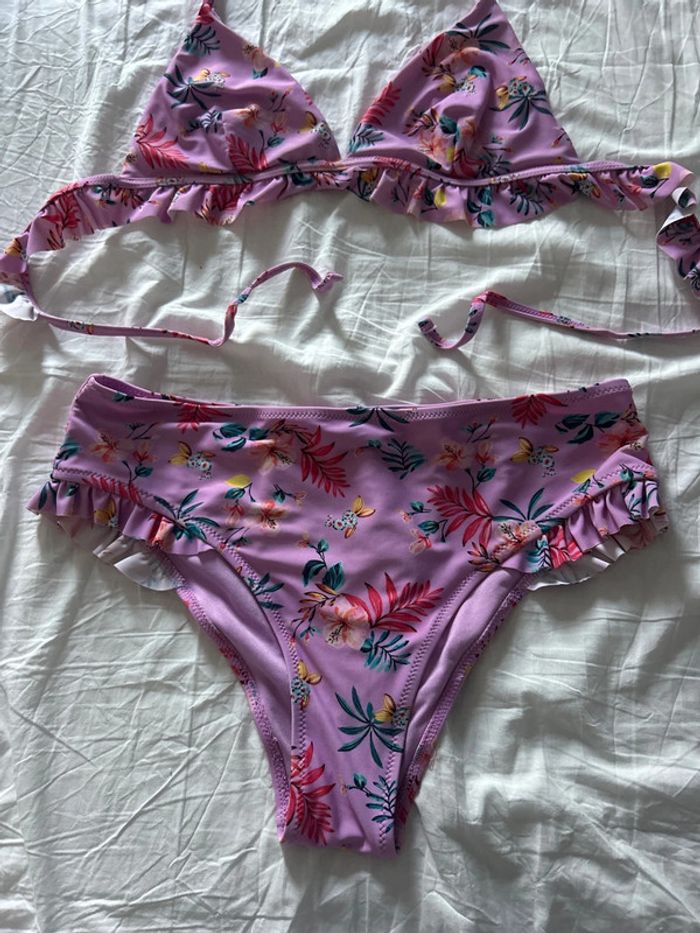 Bikini Lila à fleurs 44 - photo numéro 2