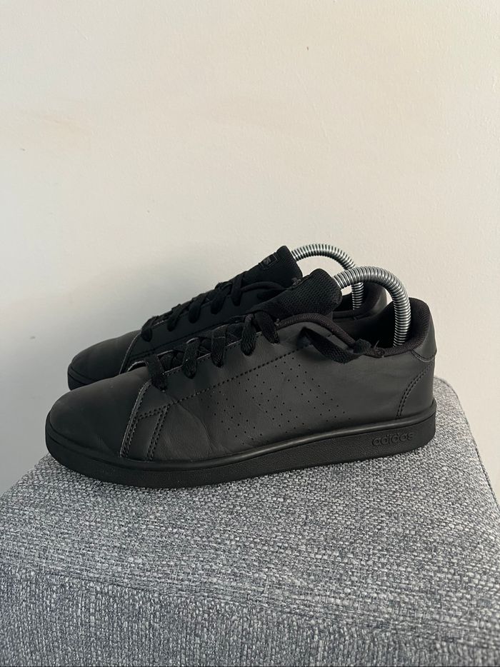 Baskets Adidas À Lacets Pour Enfants Taille 37 1/2