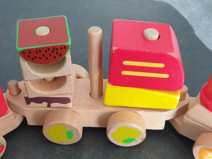 Petit train en bois - photo numéro 7