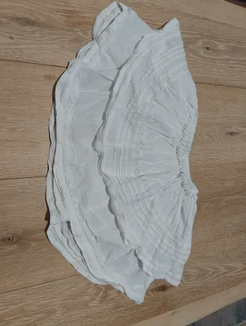 Très jolie jupe blanche TAO