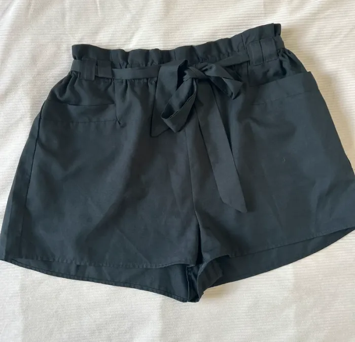 Short noir, Mim taille m
