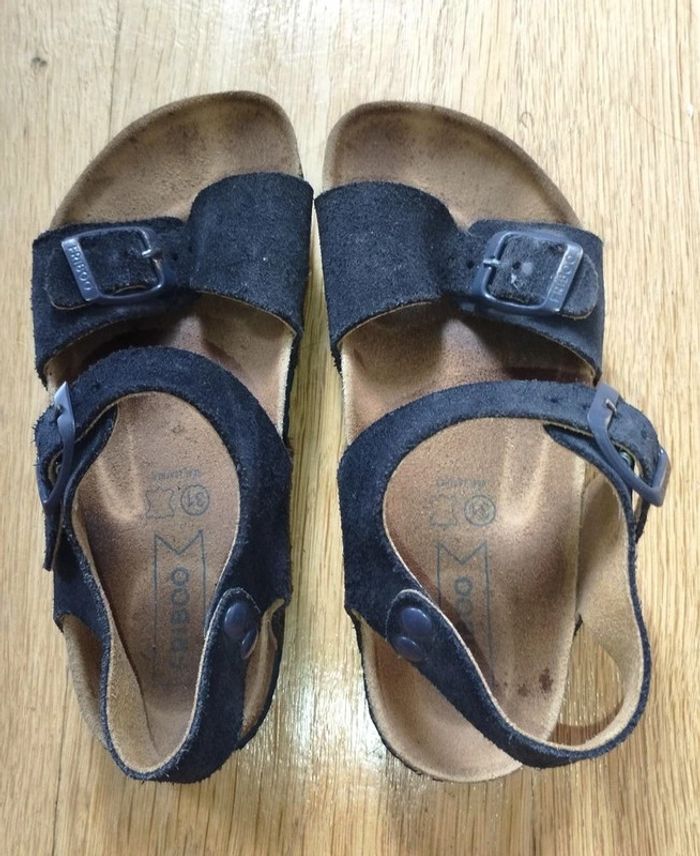 Sandales en cuir pointure 31 - photo numéro 3