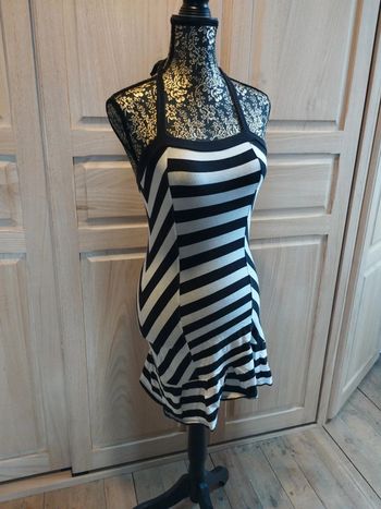 Robe de plage dos nu
