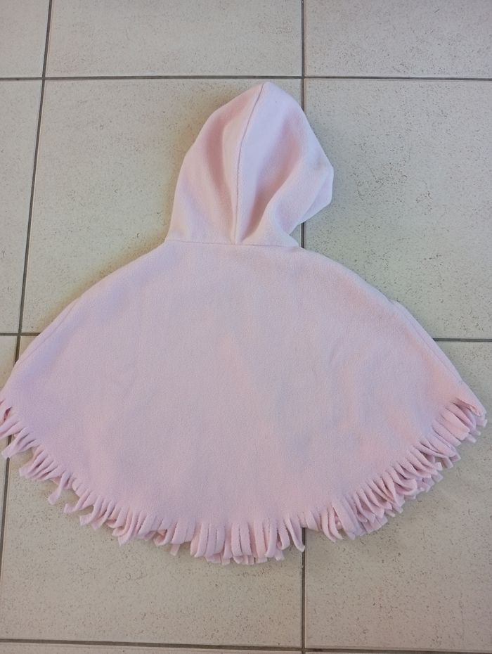 Poncho polaire avec capuche fille 18 mois - photo numéro 2