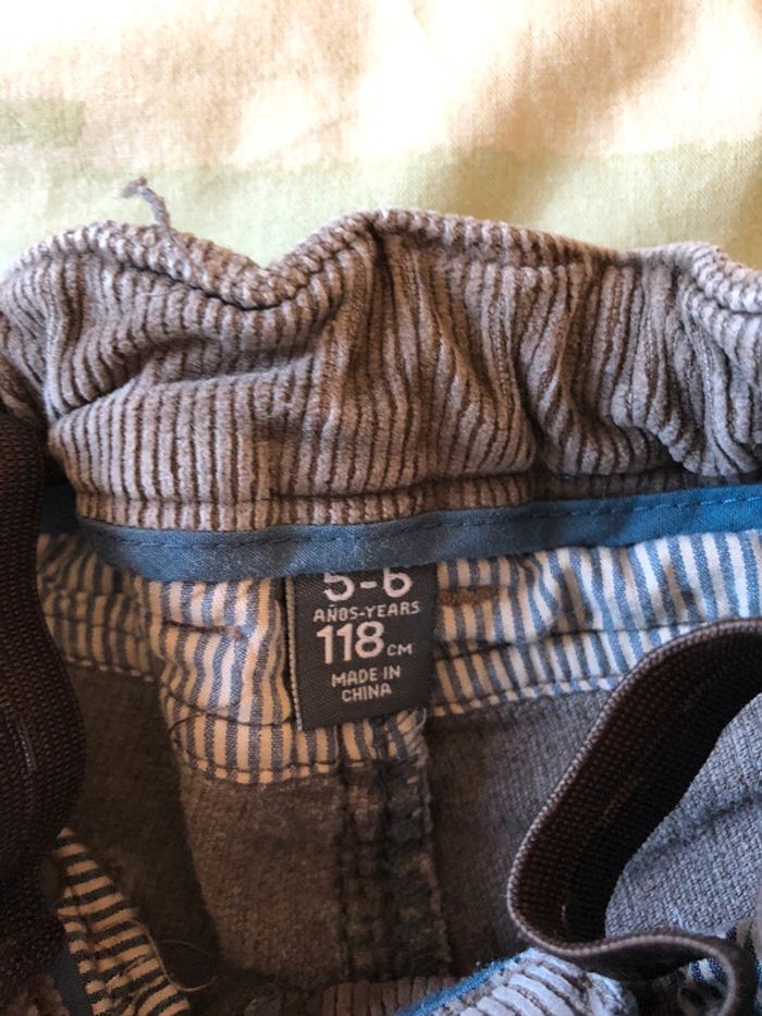 Slim en velour taille 5/6 ans - photo numéro 3