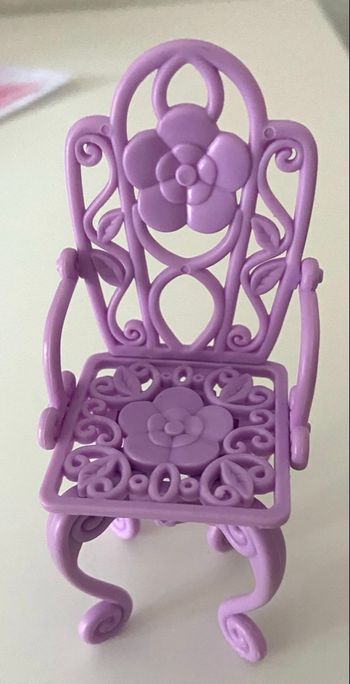 Belle chaise Barbie bon état