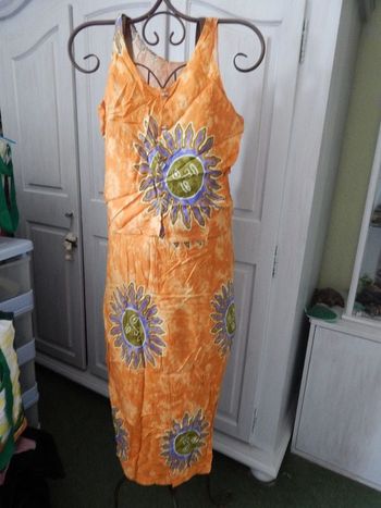 ensemble jupe portefeuille + haut .moutarde taille unique.