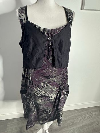 Robe cyberpunk en mesh violet et noir T44 XXL