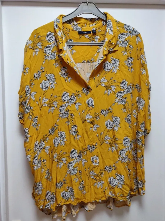 Chemise jaune - photo numéro 2