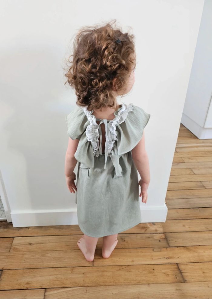Magnifique robe de cérémonie enfant d'honneur mariage baptême vert sauge fille 4 ans - photo numéro 2
