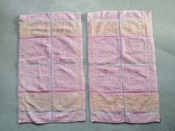 lot de 2 essuies main à carreaux Descamps