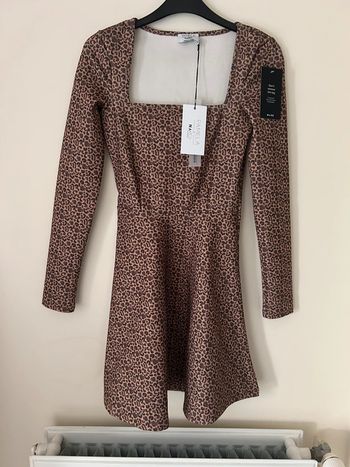 Robe patineuse, motif léopard, NA-KD