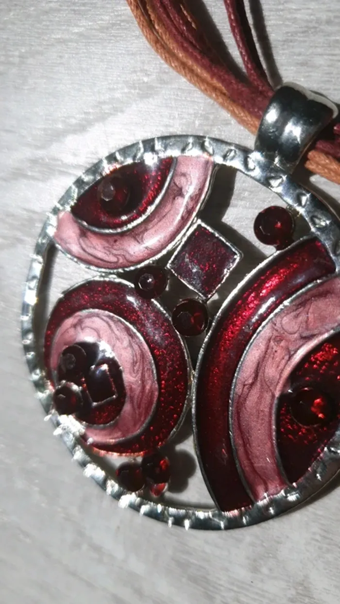 Collier et boucles d'oreilles rond rouge - photo numéro 5