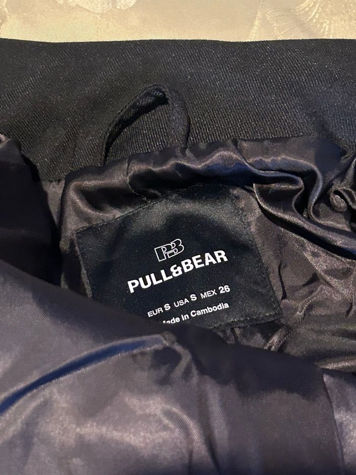 Veste noir à col montant pull and bear - photo numéro 5