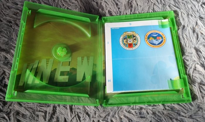 Boîte vide de jeu avec livret et poster GTA 5 - photo numéro 2