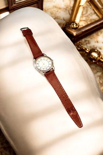 Magnifique montre quartz vintage bracelet cuir marron