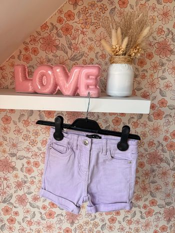 Short Lila 