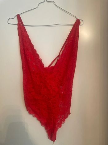 Body rouge dentelle