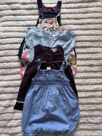 Lot 5 robes 9 mois
