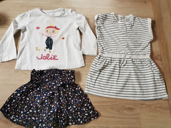 Short, t-shirt et robe, lot de 3 vêtements bébé 9 mois