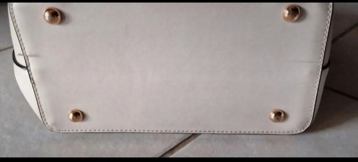Sac à  dos dalery crème et gris en excellent état - photo numéro 3