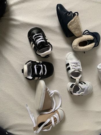 Lot chaussures bébé