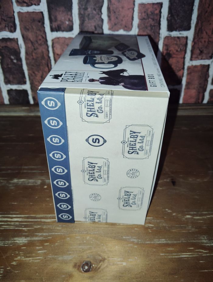 Coffret cadeau mug peaky Blinders - photo numéro 2
