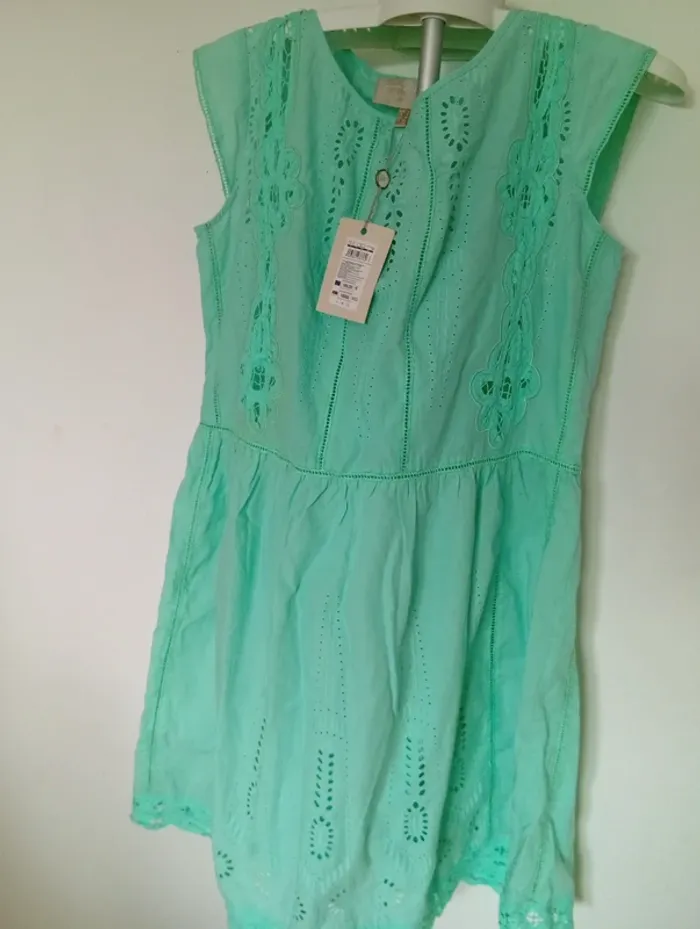 Robe femme été broderie anglaise avec doublure