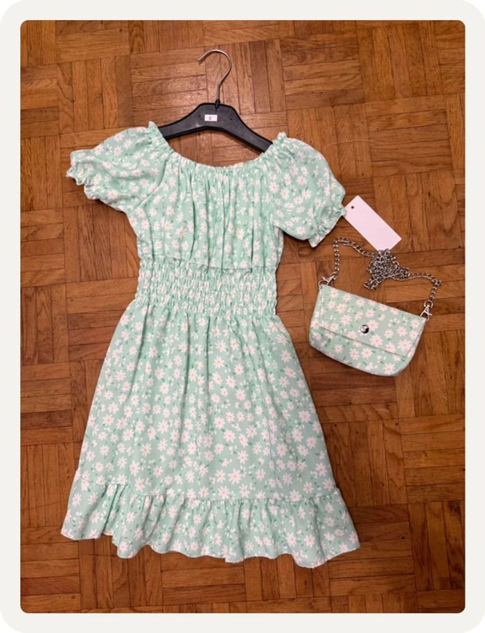 Robe à fleurs verte - photo numéro 3