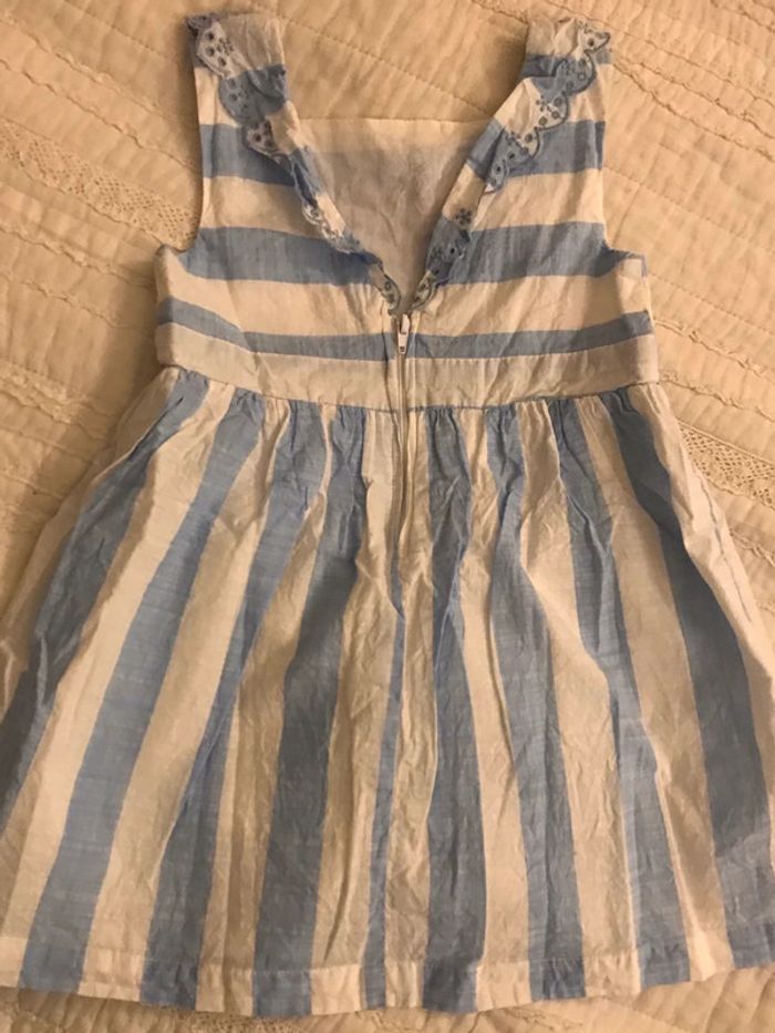 Robe 4 ans - photo numéro 2