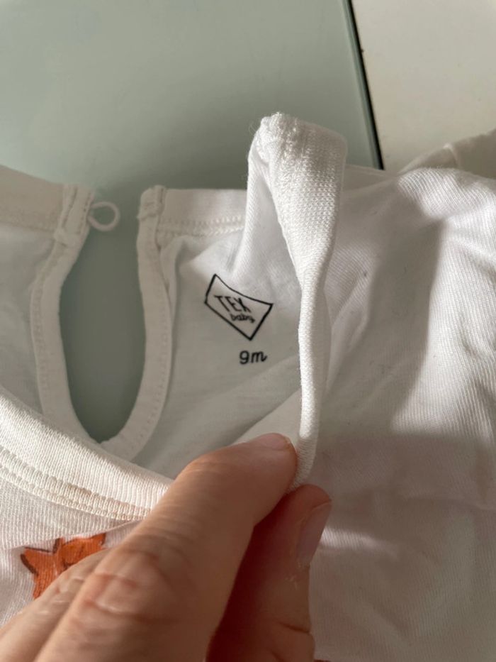 2 tshirts - photo numéro 6