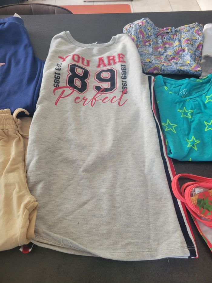 Lot vêtements fille 9/10 ans - photo numéro 3